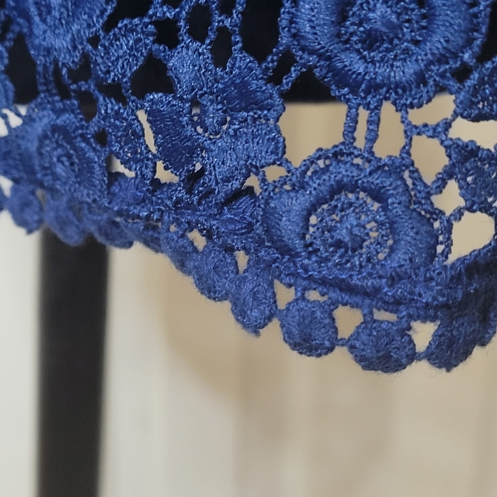 Simply Styled Women's Elegant Crochet Lace Sleeveless Top Blouse Navy Size XL - Picture 7 of 10